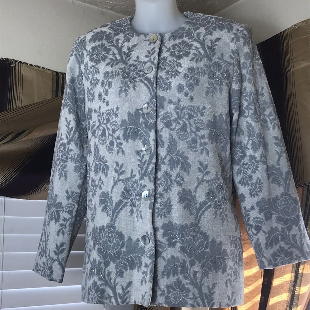Floral Alfred Dunner Women BlazerโSize 10
